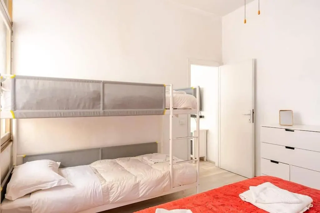 וירג'יו Cute Flat Near The Beach With Parking 0*,